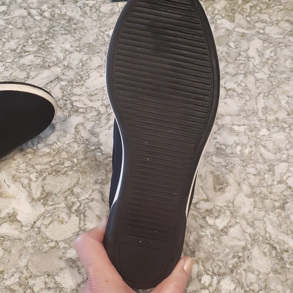 Donna Karen DKNY Christina slip on black elastic sneaker